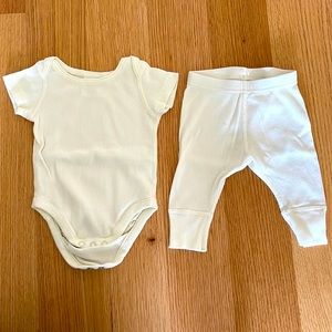 Hanna Andersson off white onesie / joggers set, preowned, size 0-3M